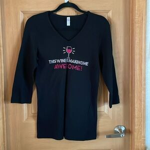 NWOT Chris’s Stuff cotton 3/4 length sleeve v-neck shirt, wine embossed, Sz. L